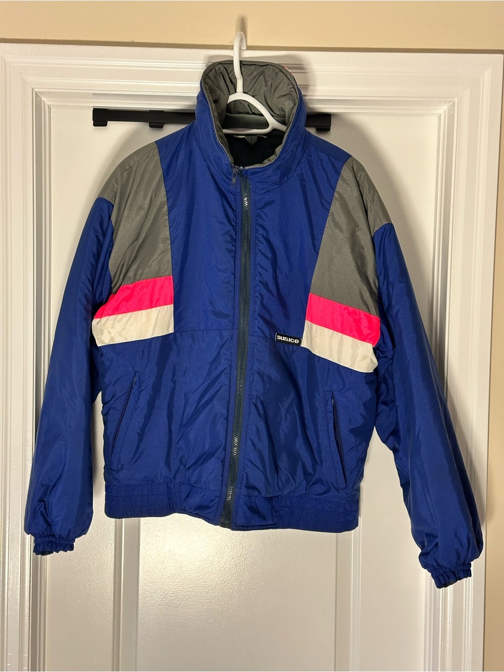Vintage late 1980s/early 1990s Sun Ice Neon Ski Puffer Jacket - Size M